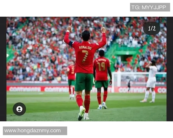 国际足球明星队长的荣耀与责任：领袖风范下的团队精神与竞技魅力